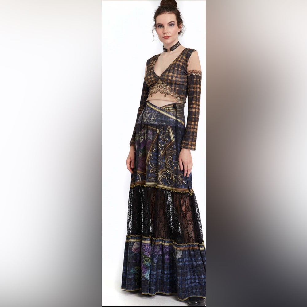 IPNG Design. Back to Black collection maxi skirt. Size M/L.